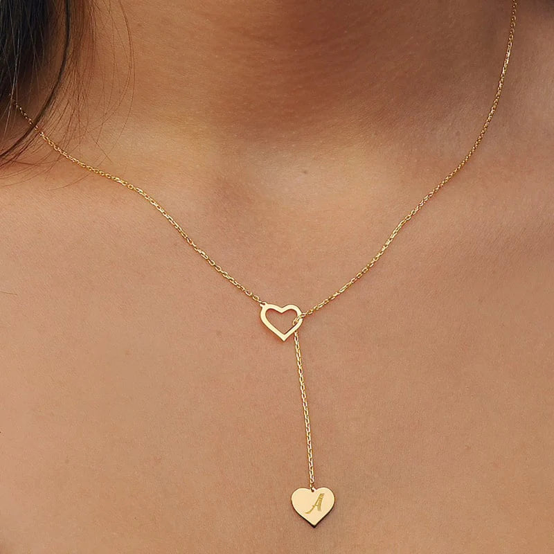 Collar de amor inicial mínimo personalizado